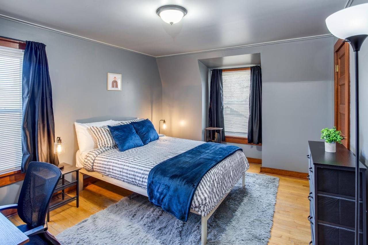 Spacious Home With In-Unit Laundry, Parking, 1Gb Wifi, & Patio Deck Rochester Exterior foto